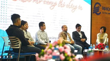 Talk show “CHẠM VÀO TƯƠNG LAI CHÚNG TA”