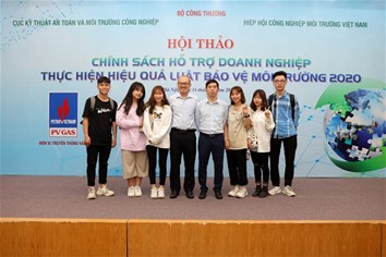 Thầy trò Khoa CNNL tham dự hội thảo "Chính sách hỗ trợ doanh nghiệp thực hiện hiệu quả Luật bảo vệ môi trường 2020"